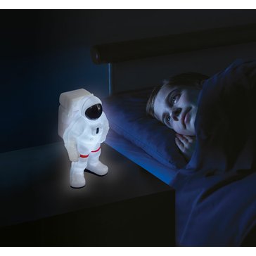 E2066_Astronaut-girl-nightlight-lifestyle-web.jpg