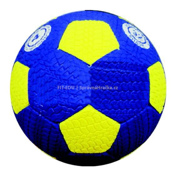 Fotbal F-4 Street gumový povrch - odolný míč s dlouhou životností