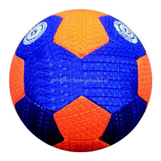 Fotbal F-5 Street gumový povrch - odolný míč s dlouhou životností