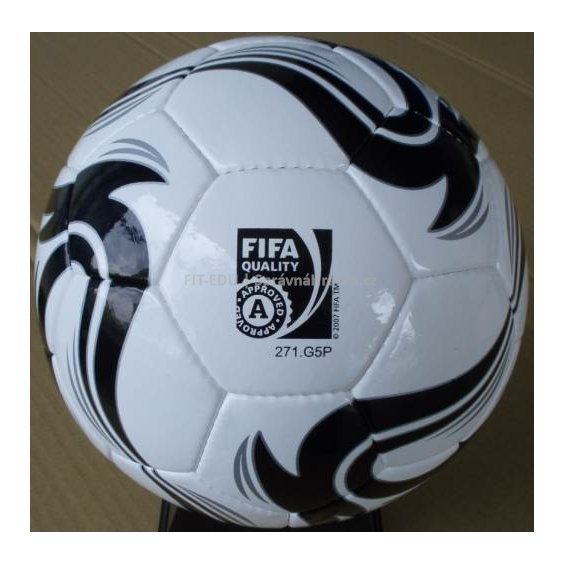 Fotbal MATCH 5 FIFA approved - vysoce kvalitní a odolný míč