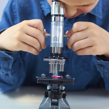 Dětský Mikroskop MS907B -  pro malé badatele a vědátory 30 experimentů (se spodním LED osvětlením pozorovaného vzorku)