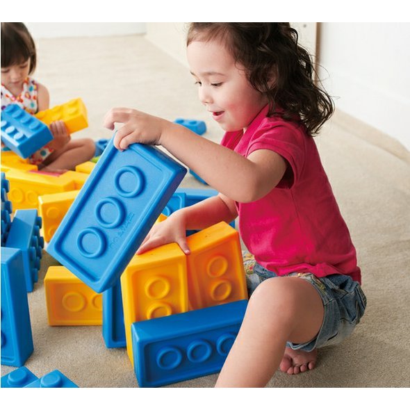 Q-Blok "32" - dětská stavebnice s velikými barevnými cihlami