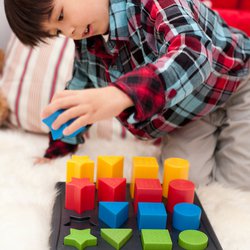 Tvary a výška - hra na prostorové vnímání a představivost