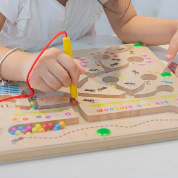 Mravenci - magnetická hra s počítáním a barvami