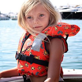 Plavecké vesty a pásy pro bezpečný pobyt ve vodě