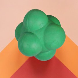 Reakční míče a tréninkové reflexní pomůcky