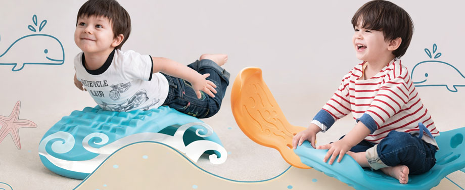 Pomůcky pro rozvoj rovnováhy, koordinace a správného držení těla u dětí. Vhodné pro školky i domácí cvičení.